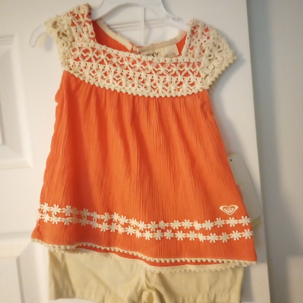 Adorable Roxy Girl 2 Piece Set